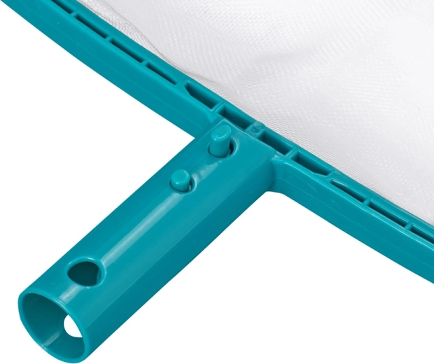 Easy connection to a telescopic pole