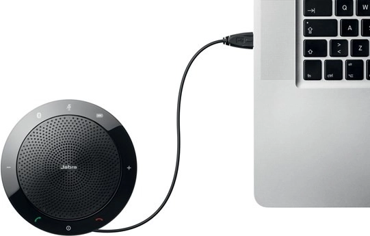 Instant connection via USB and Bluetooth