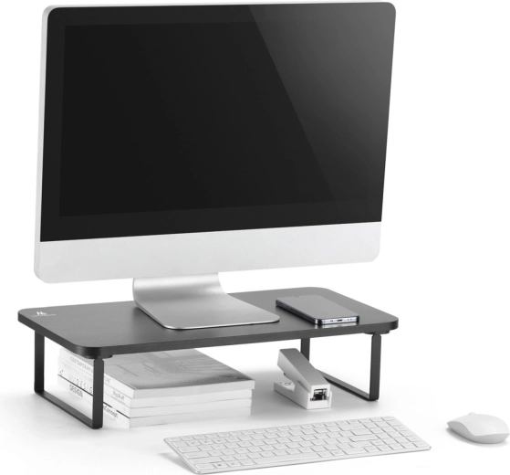 Space saving and a tidy desk