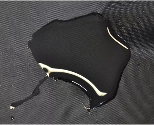 Водоустойчив и лесен за почистване материал