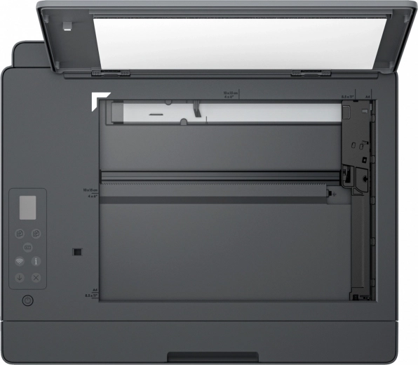 Flatbed scanner for accurate copying and digitization
