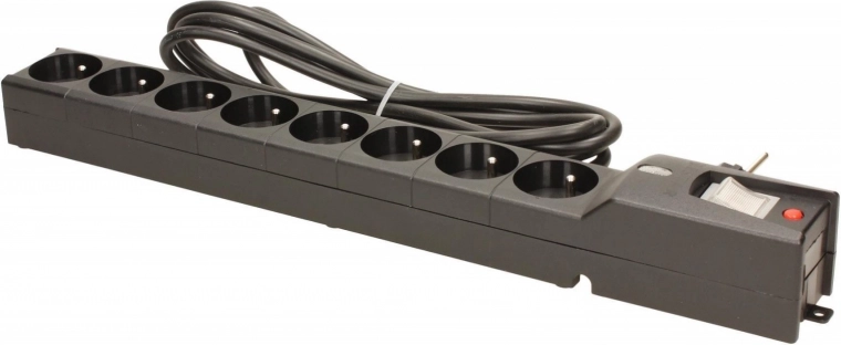 Guarded switch to prevent accidental shutoff