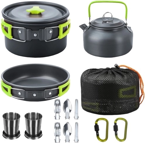 Пълно оборудване, включително прибори и чашки