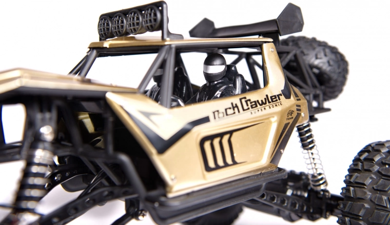 Задвижване 4×4 и големи гуми за всеки терен