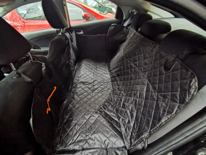 Водоустойчив и противоплъзгащ материал