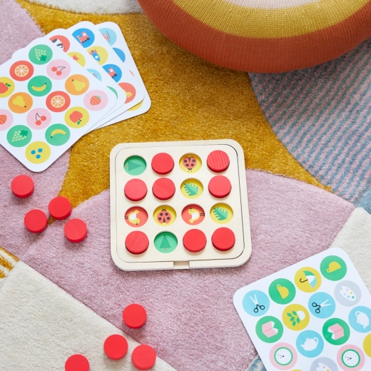 Large and sturdy wooden disks for small hands