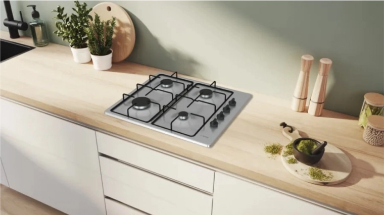 Wider Knob Spacing
