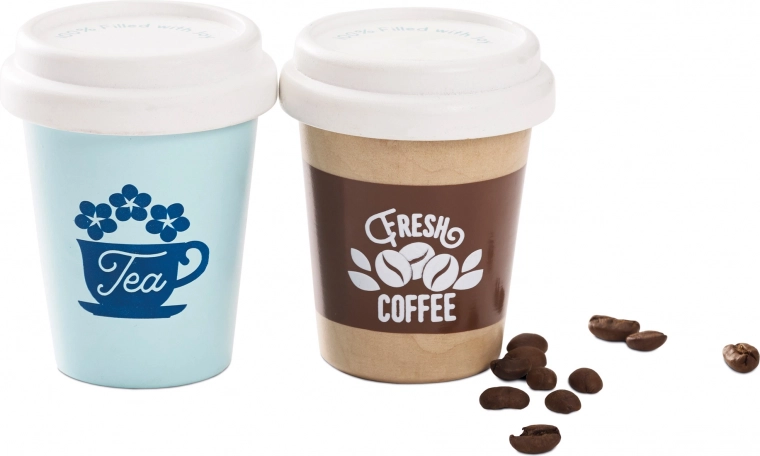 Реалистични чашки с капачета