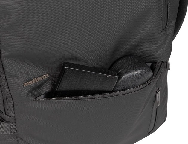 Laptop compartment
