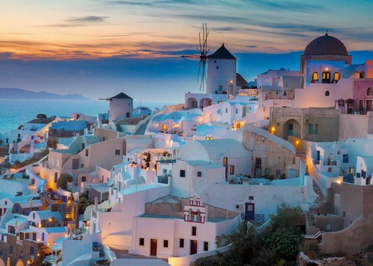 Scenic Depiction of Santorini