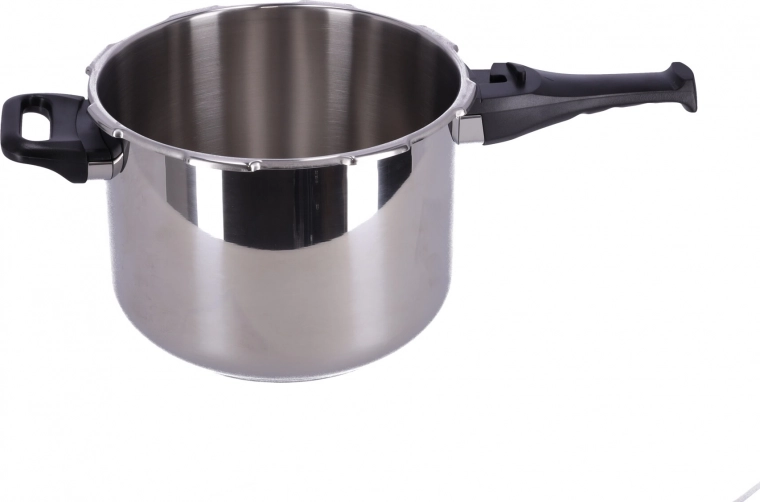 Thick multi-layer base for even heating