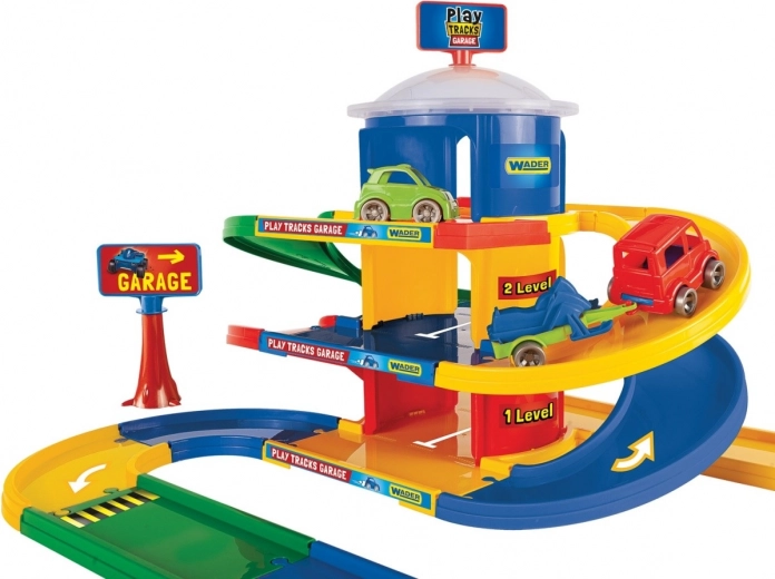 Три нива забавление и трасе с дължина 4,6 m