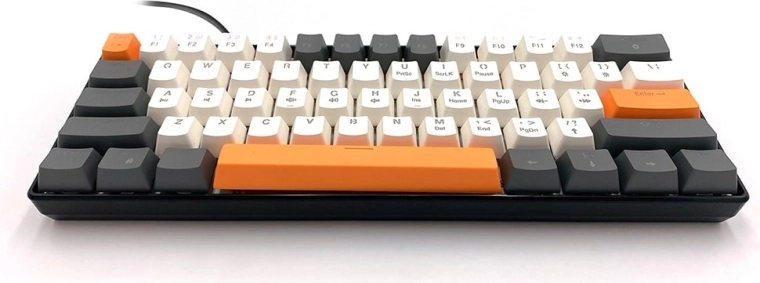 Компактен 60% дизайн с 61 клавиша