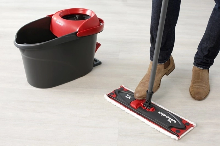 Wide Cleaning Surface