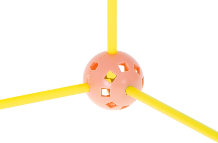 Цветни свързващи топки