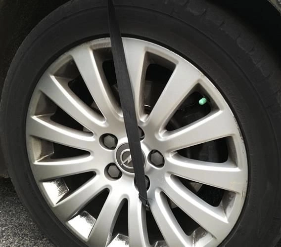 Стабилно и бързо закрепване с ленти и куки