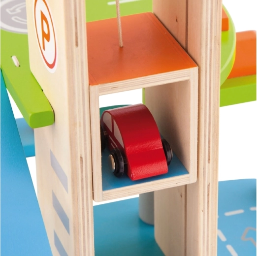 Multi-level parking with elevator