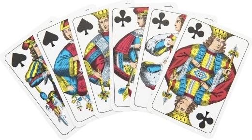 Универсален комплект от 32 карти