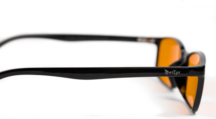 100% блокиране на синята светлина за спокоен сън