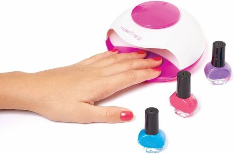 Богат комплект лакове