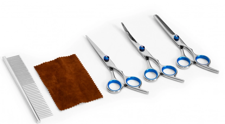 Metal comb with dual spacing