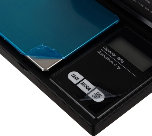 Точност и универсалност